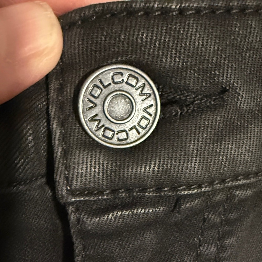 Volcom 1991 Straight Ankle Fit Black Coated Jeans Women's Size 28 Zip Cuff